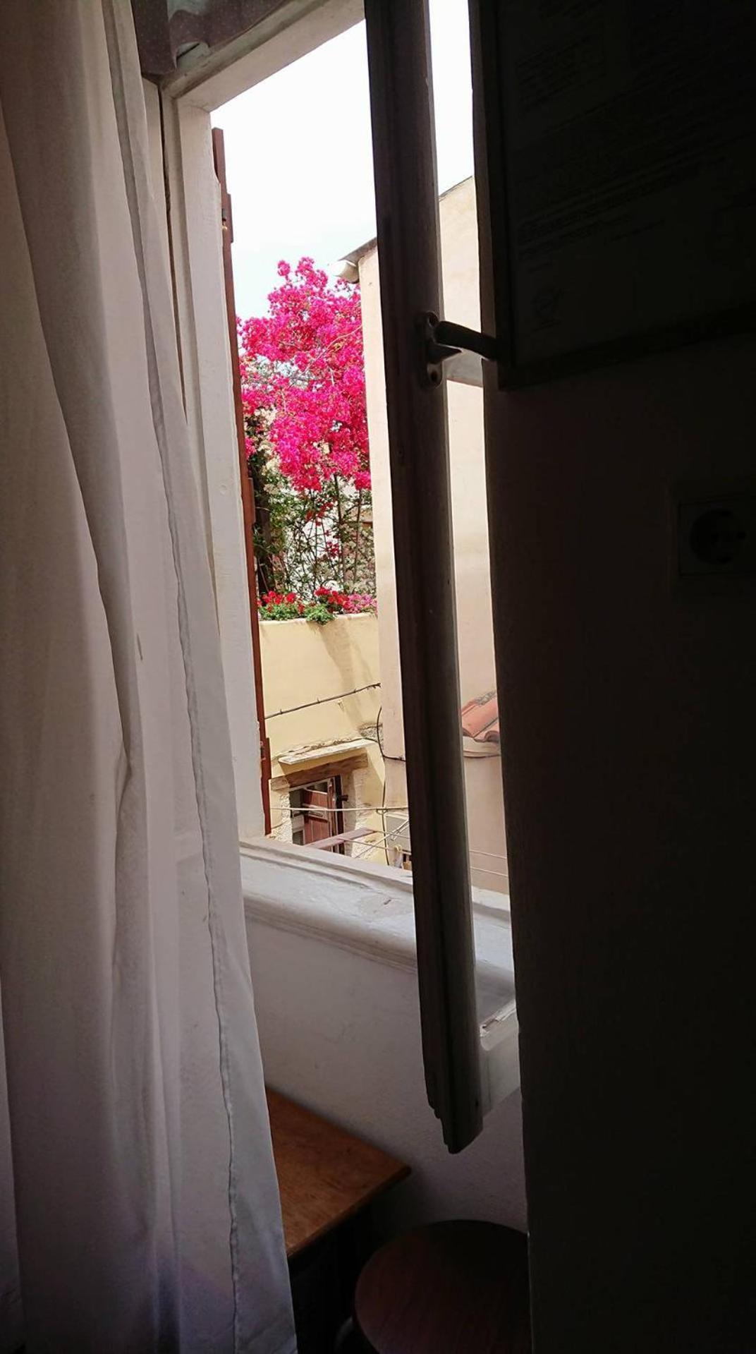 Maro * Chrissi Akti Chania